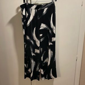NWT Chicos, wide, leg crop